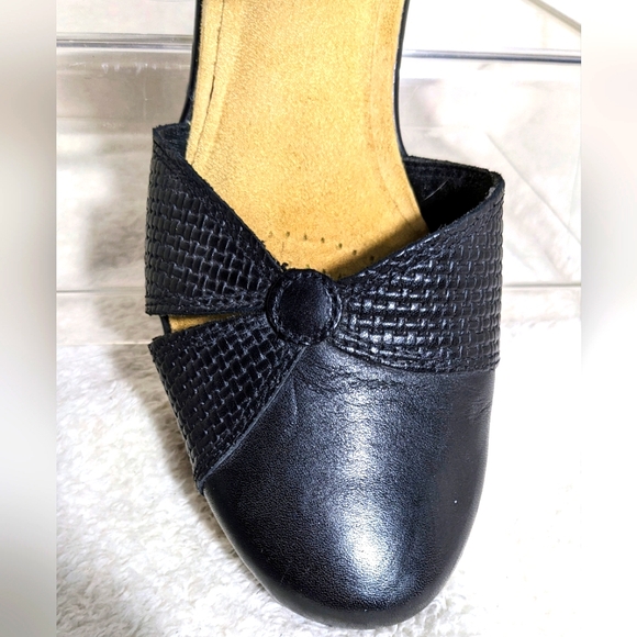 Women's Clarks Collection Emily Rae Black Leather Chunky Heels | Size 8W - Picture 8 of 9